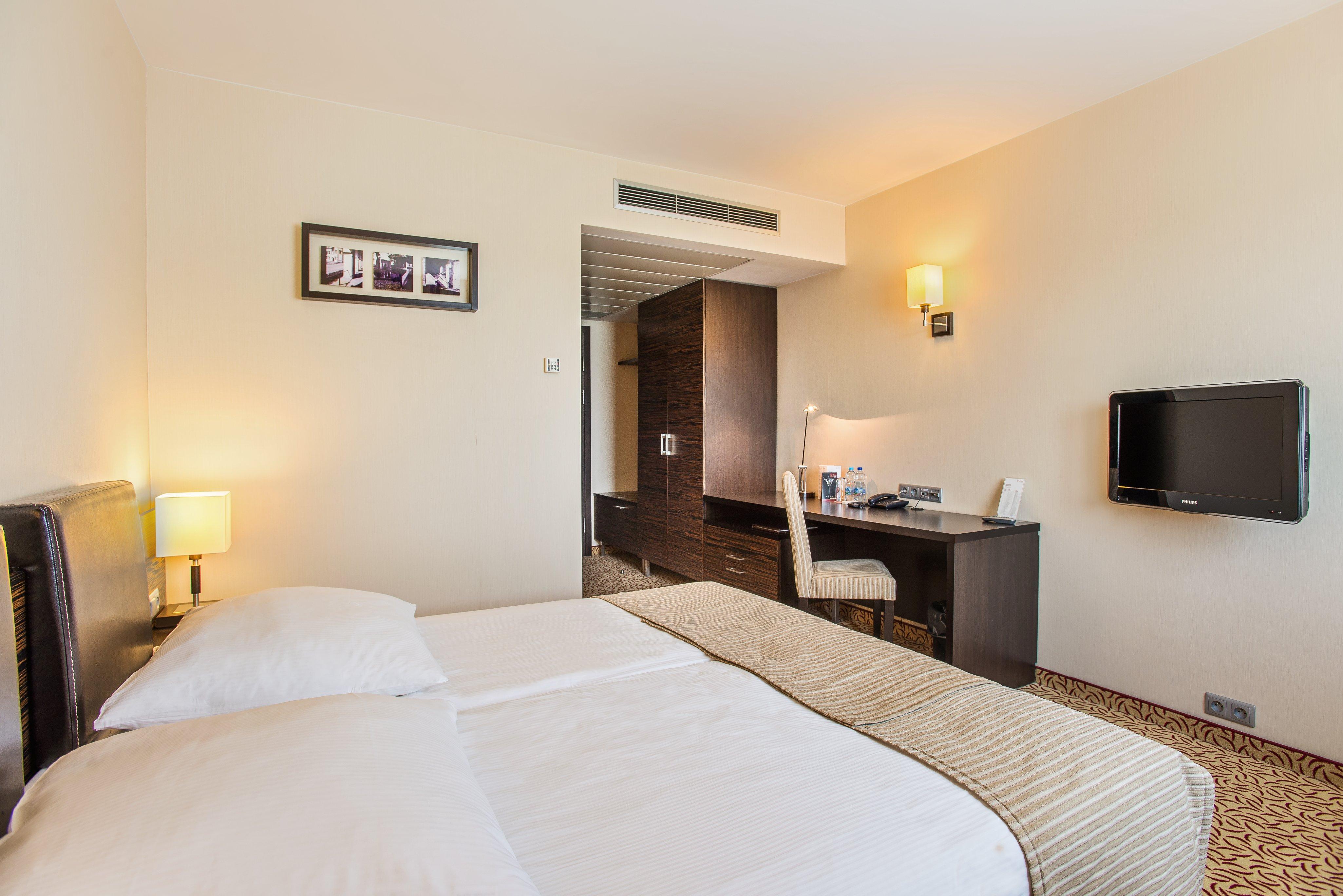 Qubus Hotel Kielce Exterior photo