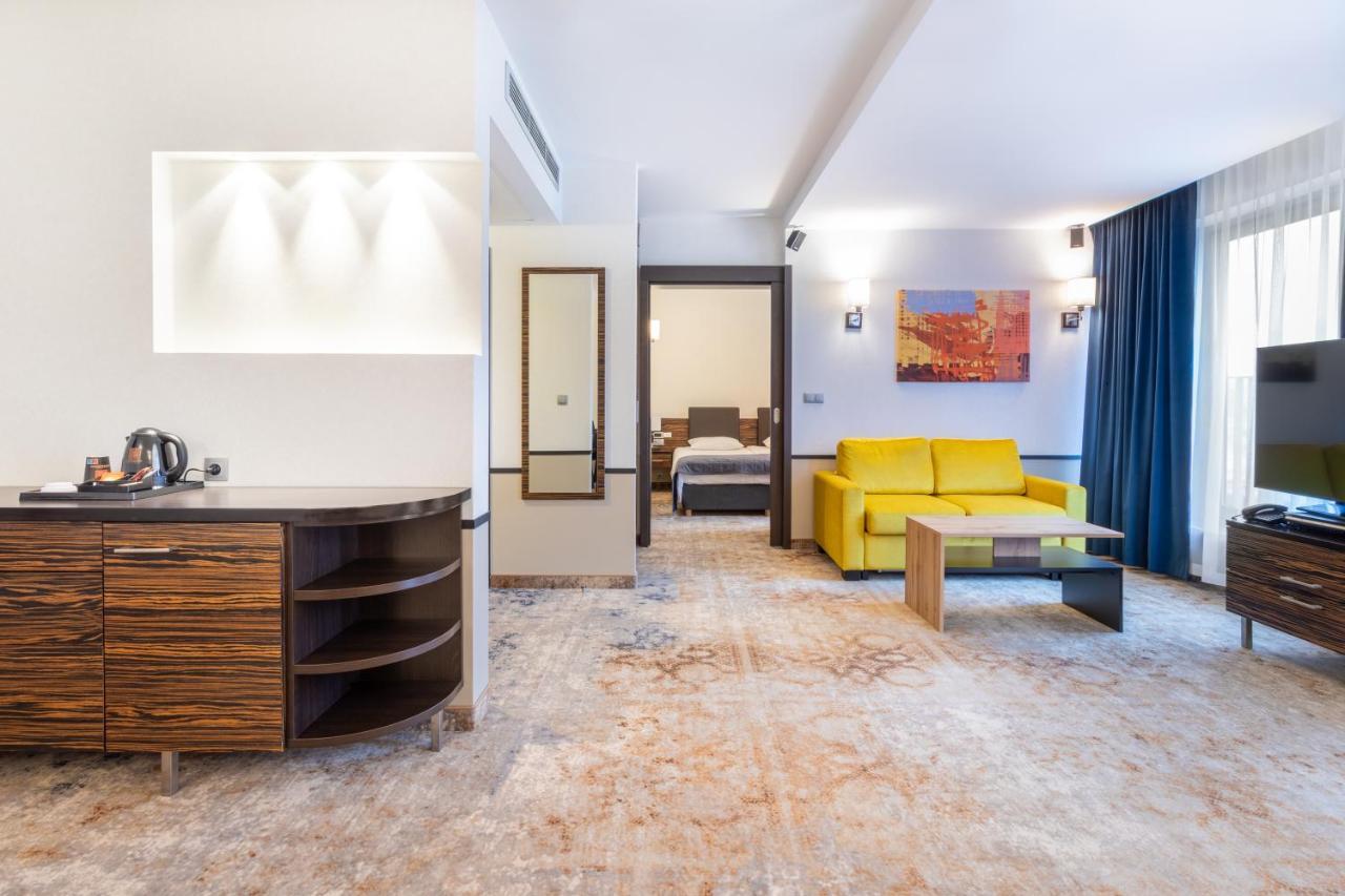 Qubus Hotel Kielce Exterior photo